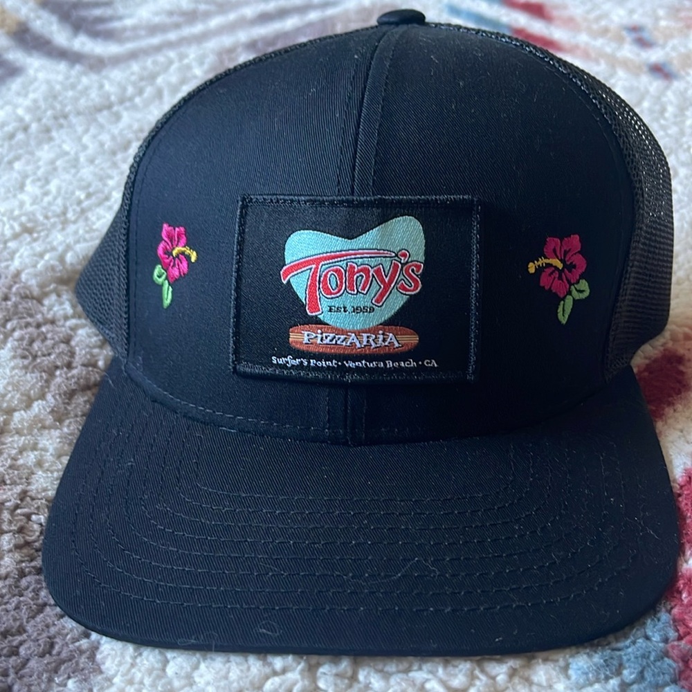 Tony’s Pizzaria Hat